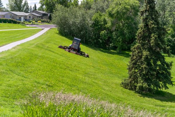Hillside Mowing in Waldorf
