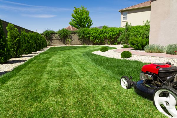 Residential Lawn Mowing in Waldorf